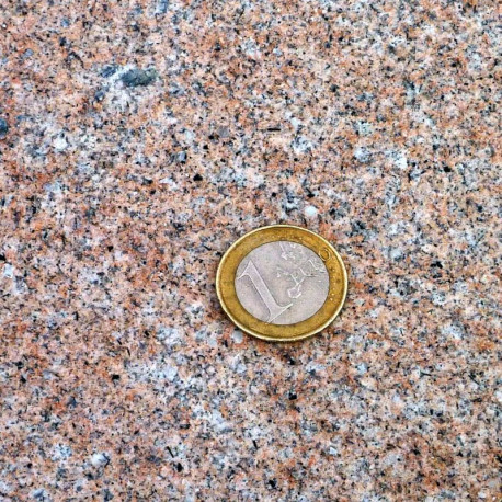 3 cm starke Granit-Terrassenplatten Tiago gelb geflammt