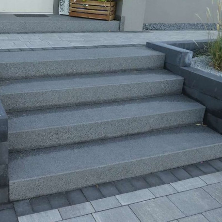 18 x 40 cm Granit-Blockstufen Alvaro anthrazit