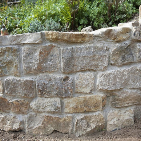 4-8 cm hohe Muschelkalk-Kleinmauersteine