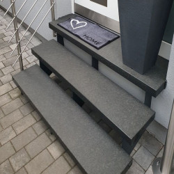8 x 30 cm Granit-Trittstufen Adrian Black schwarz