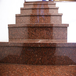 4 x 30 cm Granit-Trittstufen Raudona rot