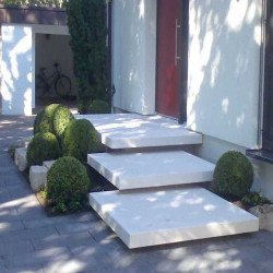 15 cm starke Granit-Podestplatten Griys hellgrau