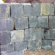 20 - 25 cm hohe Basalt-Mauersteine schwarz auf Paletten