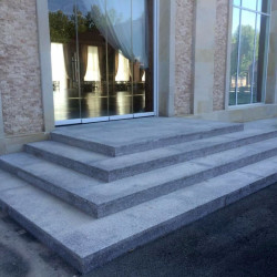 18 x 40 cm Granit-Blockstufen Griys hellgrau