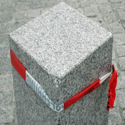 Granit Blockstufen Elena Weißgrau 15 x 45 cm geflammt 100 cm lang