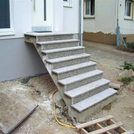 8 x 35 cm Granit-Trittstufen Griys hellgrau