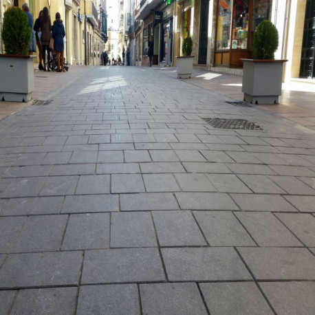 6 cm starke Granit-Pflasterplatten Pedro Black schwarz