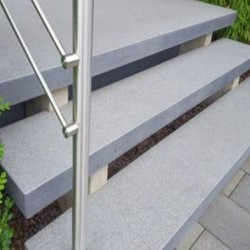 8 x 40 cm Granit Trittstufen Alvaro anthrazit