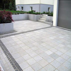 12 cm starke Granit Pflasterplatten Griys hellgrau