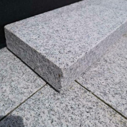 6 x 30 cm Granit Bordsteine Griys grau