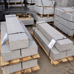 18 x 35 cm Granit Blockstufen Griys hellgrau