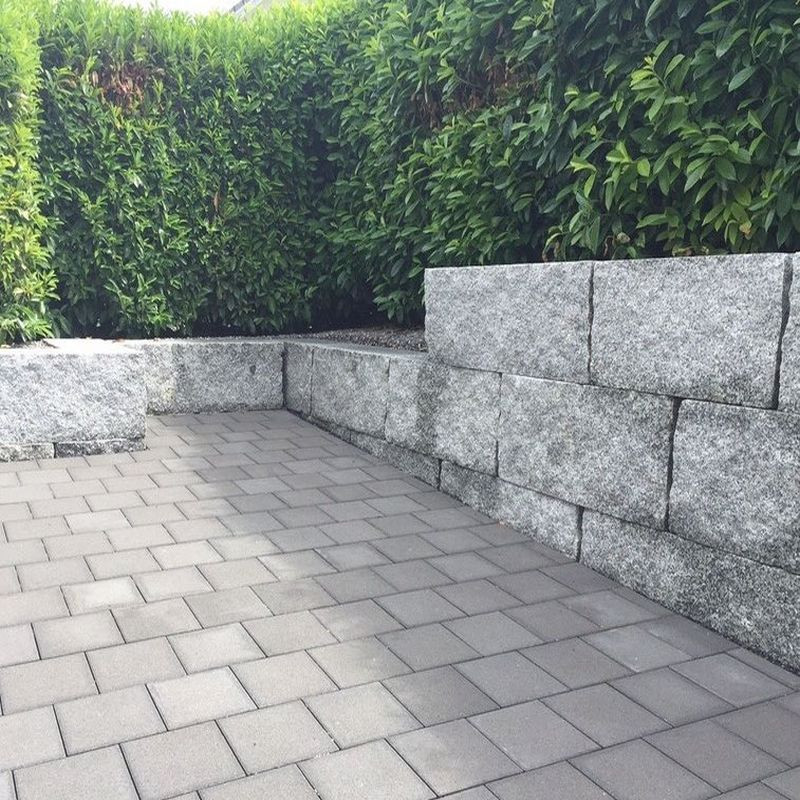 40 x 40 cm Granit-Mauersteine Griys hellgrau, mit 2 gesägten Flächen
