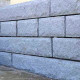 50 x 50 cm Granit-Mauersteine Griys hellgrau, mit 2 gesägten Flächen 50 cm hoch
