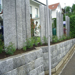 20 cm tiefe Granit Schlossmauersteine Griys hellgrau