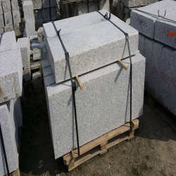 20 Blockstufen 200 x 18 x 35 cm Granit Griys hellgrau