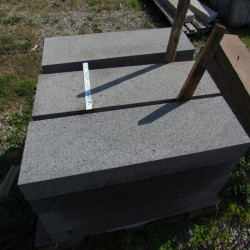 10 x 25 cm Basaltlava Palisaden Vulcano anthrazit