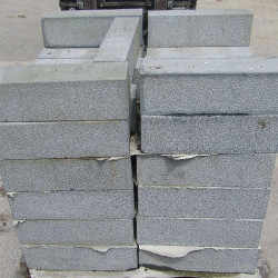 16 cm starke Granit Pflasterplatten Alvaro anthrazit