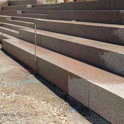 20 x 35 cm Granit Blockstufen Laahs rot