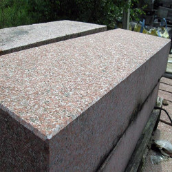 20 x 40 cm Granit Blockstufen Laahs rot
