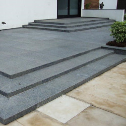 8 cm Granit Podestplatte Alvaro anthrazit 100 x 100 cm