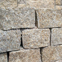 20 x 20 cm Granit Kleinmauersteine Tiago gelb